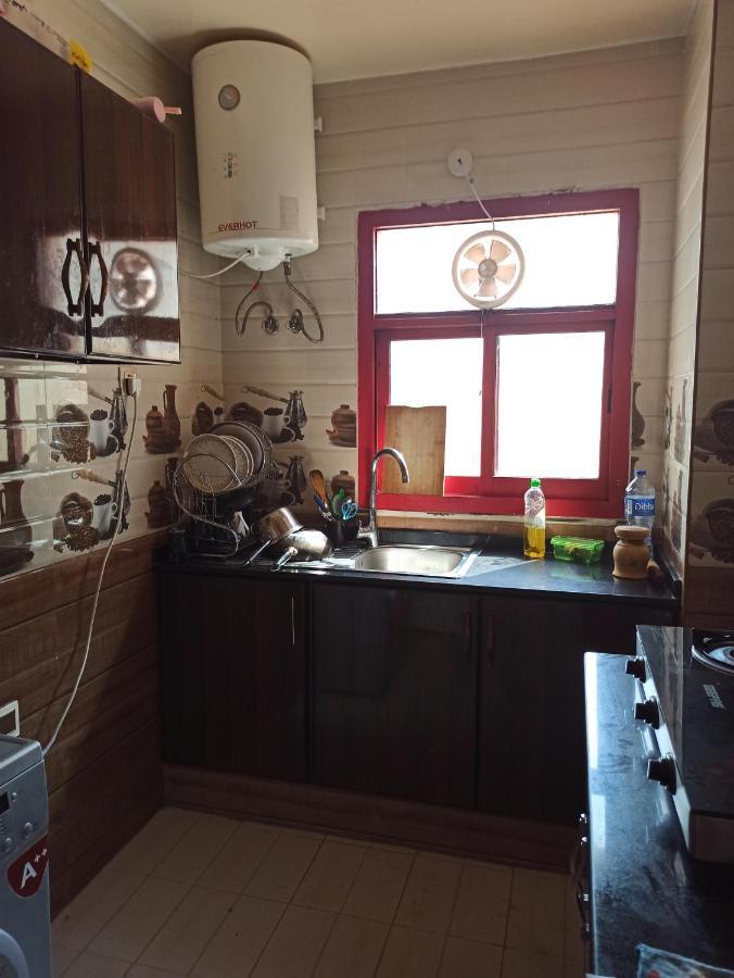Moon Backpackers , Al Rigga , Partition For Couples And For Singles Daire Dubai Dış mekan fotoğraf