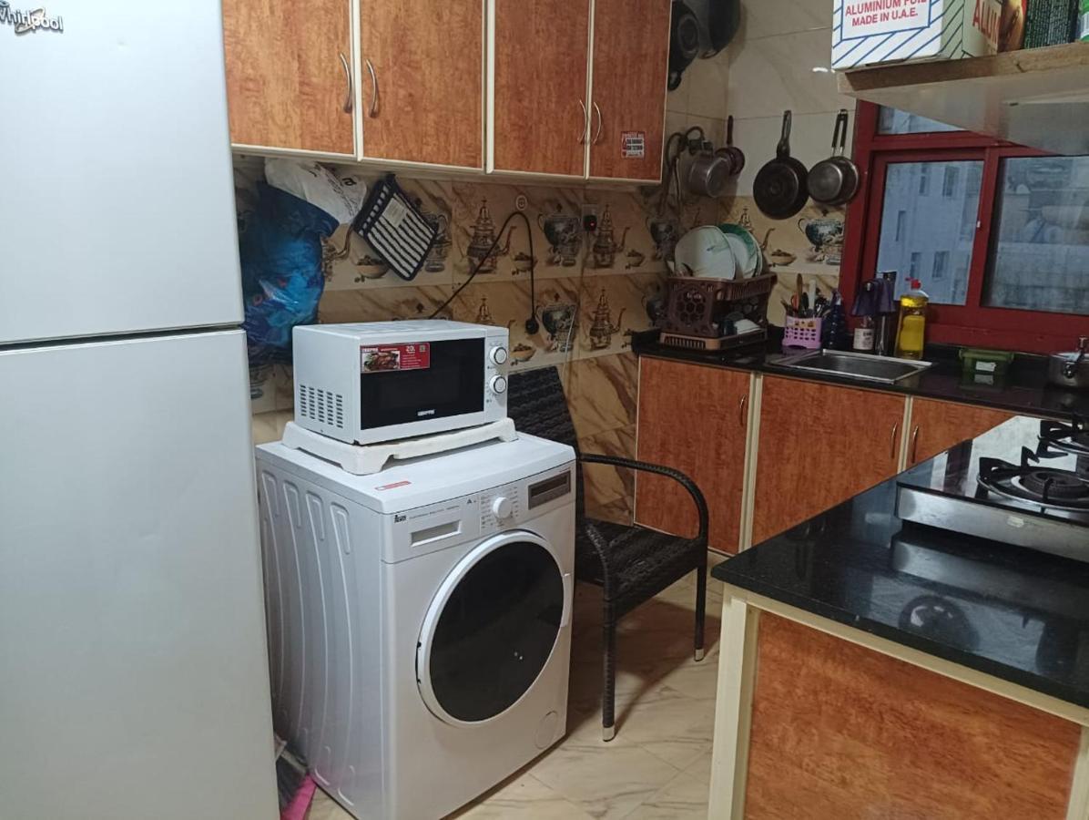 Moon Backpackers , Al Rigga , Partition For Couples And For Singles Daire Dubai Dış mekan fotoğraf